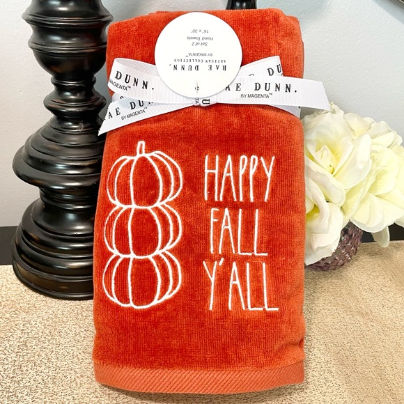 NWT Rae Dunn SET OF 2 HAPPY FALL YA’LL Pumpkin Hand Towels - Picture 2 of 6